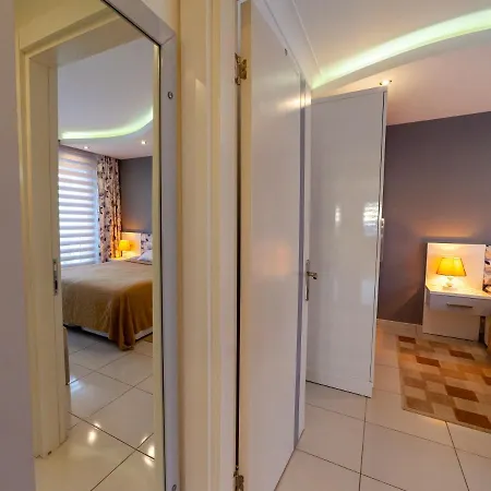 Suit Residence *