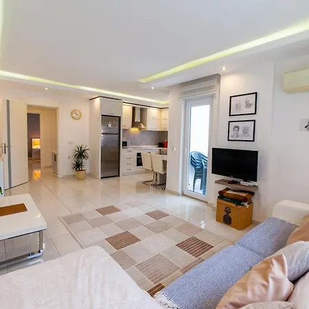 Suit Residence *